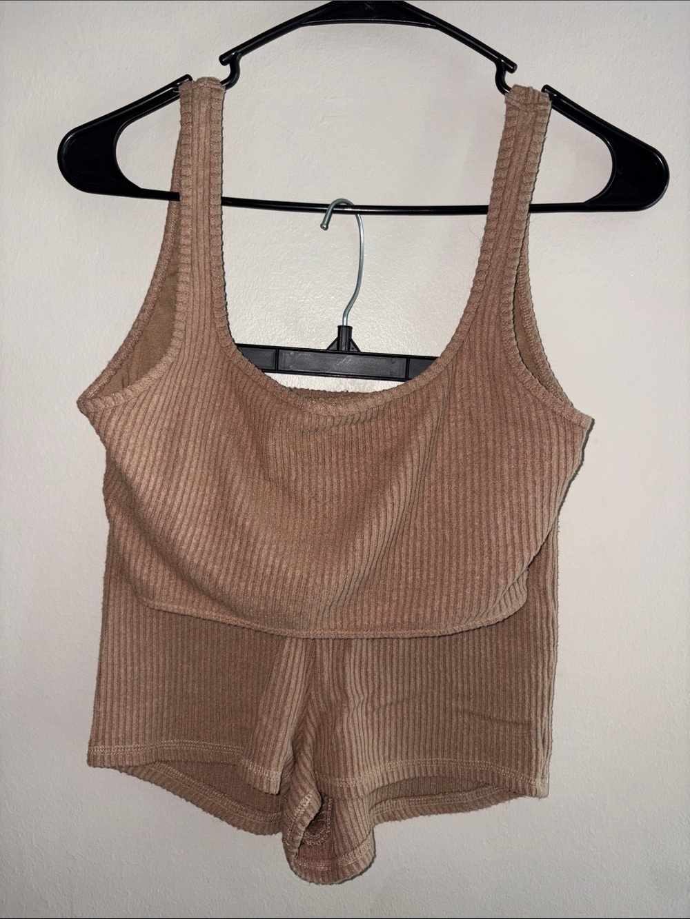 Abercrombie & Fitch - Ribbed Scoop Neck Tank, Short and Legging Lounge Set